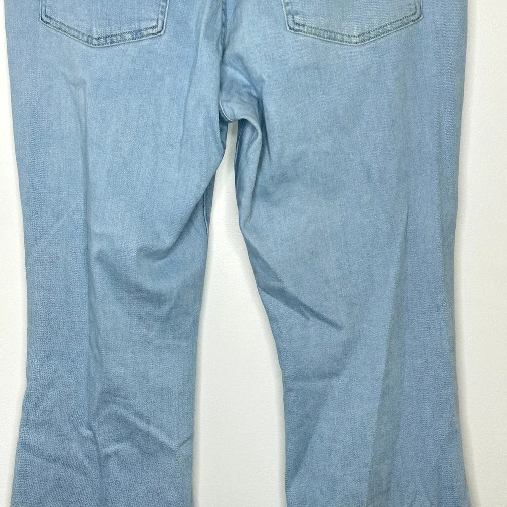 Levis 726 Flare Womens Jeans Size‎ 32 Light Wash Distressed Denim